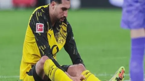 “NBA顶级球员年薪榜单：乔丹以9402万美元领跑，巴克利4361万美元紧随，奥拉朱旺破亿成焦点”